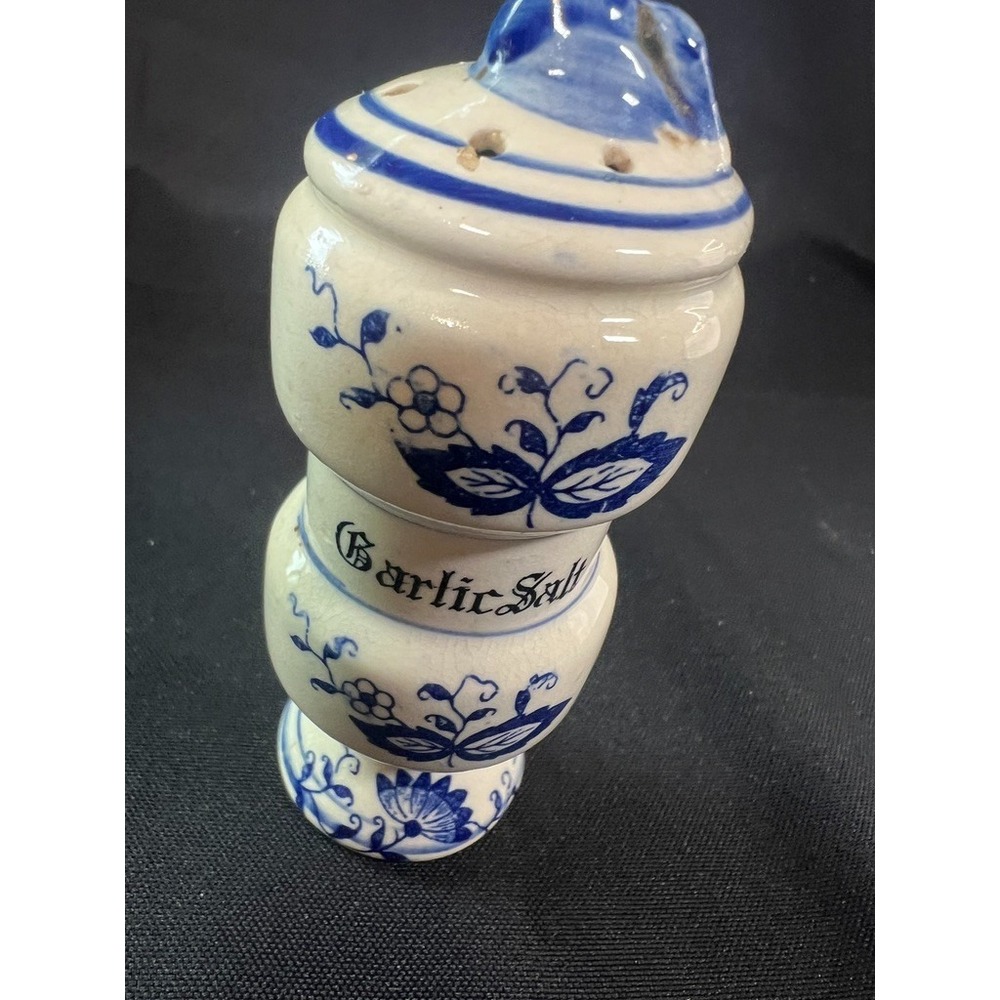 Vintage Blue Onion Arnart Garlic Salt Spice Jar‎ Shaker 4.5" Ceramic Blue White